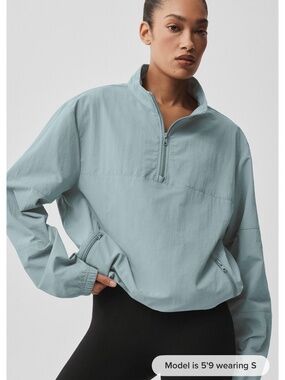 ALO Unisex Light Weight Takeaway Pullover in Desert Sage